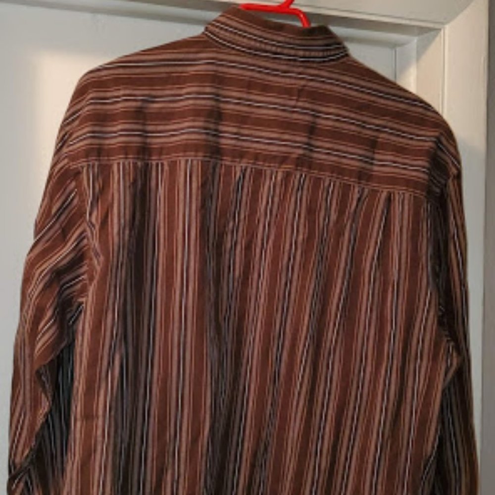 Button Up - Picture 3 of 4